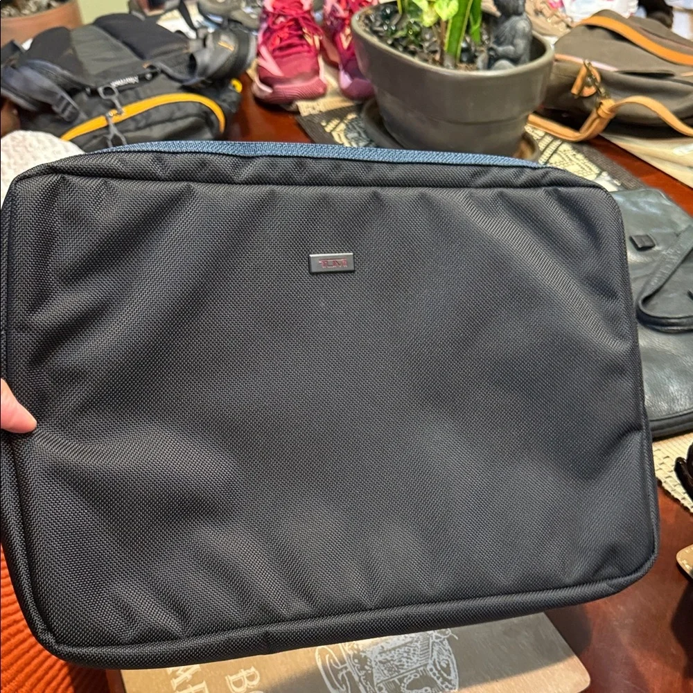 Tumi laptop tech case/bag, black